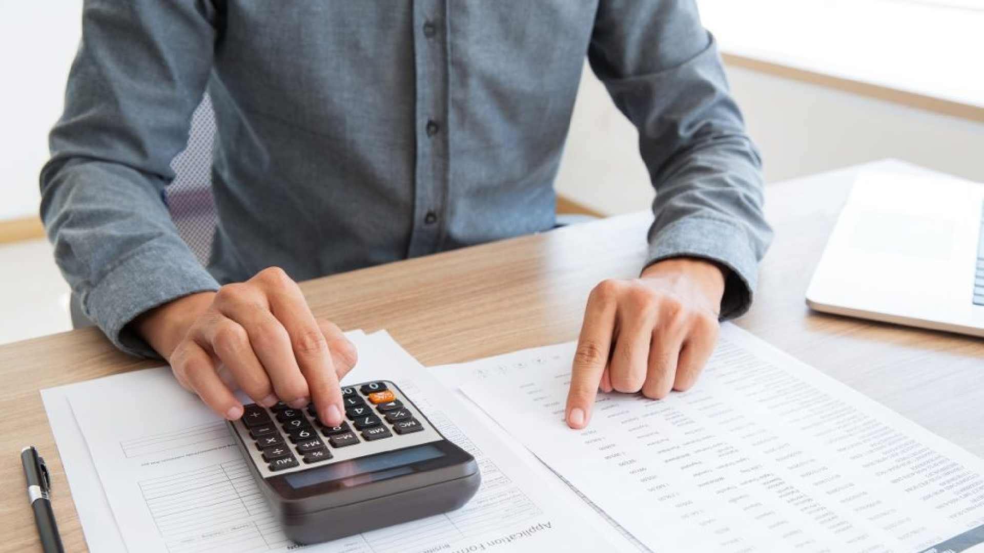 tax invoice format uae